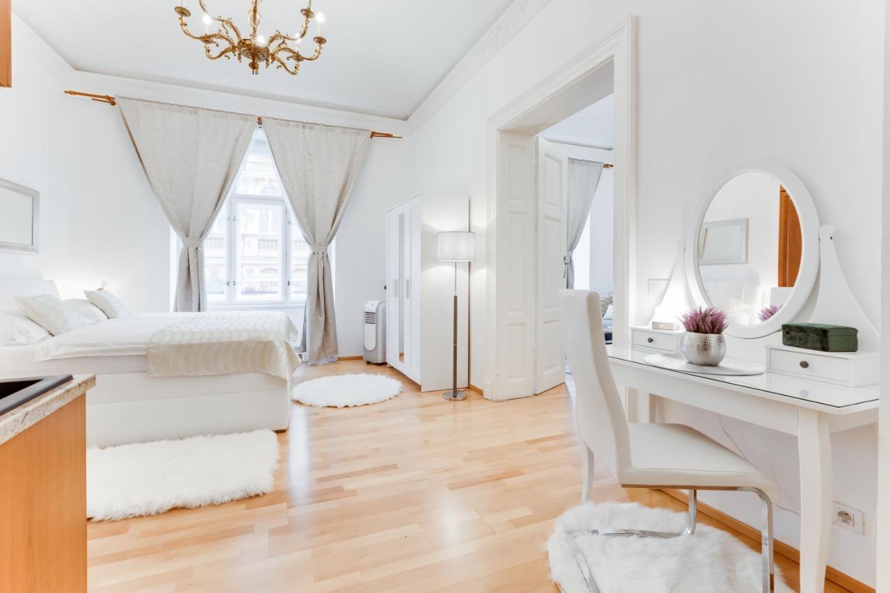 Wenceslas Square Royal Apartment Prague Luaran gambar